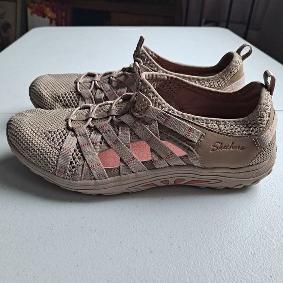 Skechers Reggae Fest Hooked Slip-On Sneaker - Picture 3 of 9